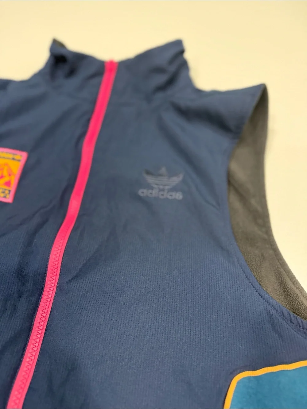 Men’s Adidas Originals Adiplore Reversible Vest in navy teal pink Size Small